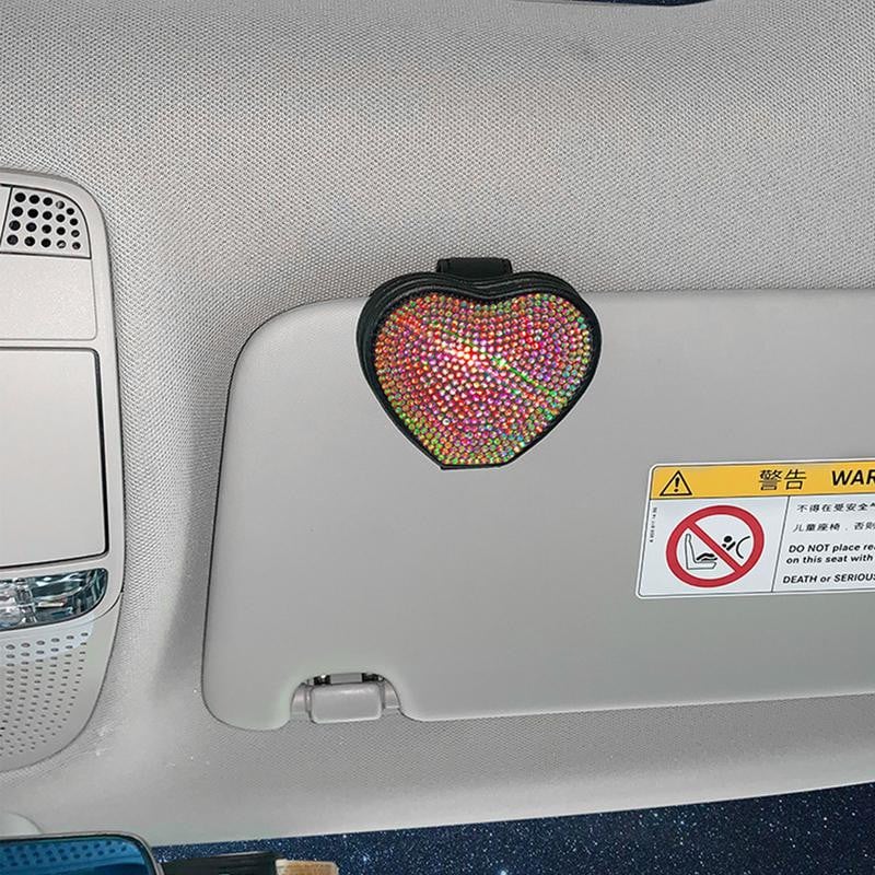 Blingi auto päikesesirmi prillide hoidik Moodne päikeseprillide hoidja klamber südamekujuline prillide hoidik auto päikesesirmi jaoks koos Blingiga