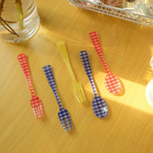 Vilica za desert Karirani uzorak Visoke izdržljivosti Akrilna žlica za desert Vilica Rekviziti za fotografije za piknik na otvorenom Kućne potrepštine