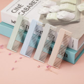 Novi slatki plastični češalj Mali prijenosni mini kozmetički češalj Putni jednostavan za nošenje Mali češalj Alati za kosu Kozmetički alati Brijač