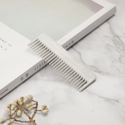 Novi slatki plastični češalj Mali prijenosni mini kozmetički češalj Putni jednostavan za nošenje Mali češalj Alati za kosu Kozmetički alati Brijač