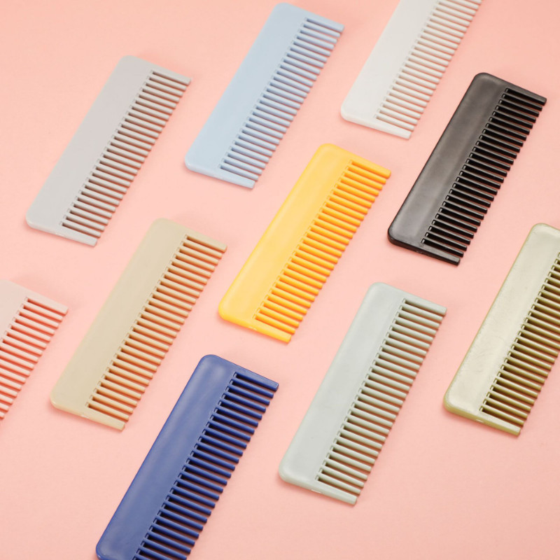 Novi slatki plastični češalj Mali prijenosni mini kozmetički češalj Putni jednostavan za nošenje Mali češalj Alati za kosu Kozmetički alati Brijač