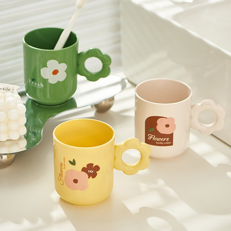 Suuvee tass Kodumajapidamises kasutatavate laste hammaste harjamise ja pesemise tass üliõpilaste ühiselamu Paar Pere Kolme hambaga purgitops