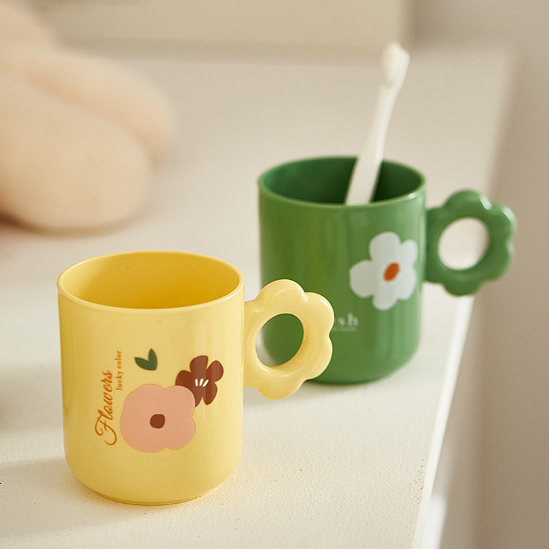 Suuvee tass Kodumajapidamises kasutatavate laste hammaste harjamise ja pesemise tass üliõpilaste ühiselamu Paar Pere Kolme hambaga purgitops