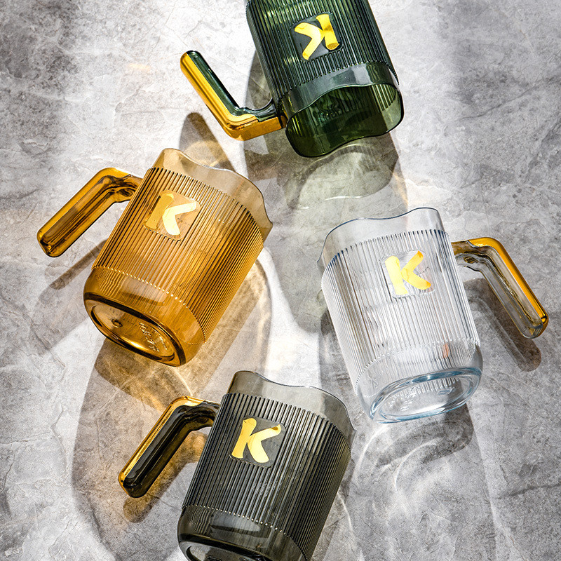 Prozirna čaša Prozirna Dostupna za piće Lagani luksuzni dizajn Može se koristiti za ispiranje usta Plastični dizajn velikog kapaciteta