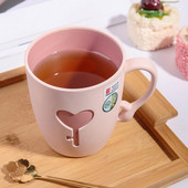 Suuveetops, mis ei deformeeru kergesti kaasaskantav plastikust hambaharjatops Moodne minimalism joogitopsiga hambaharja hoidik, mis sobib huultele