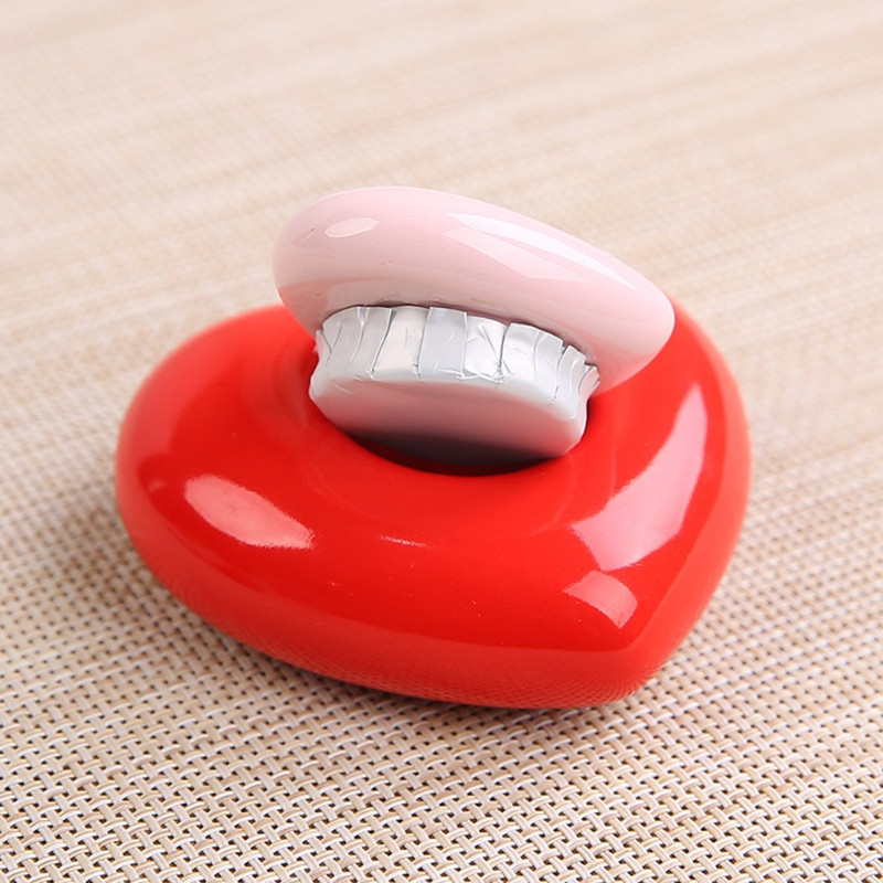 Südamemälestuse tuhastamisurn inimtuha jaoks Keraamilised väikesed südamekujulised urnid täiskasvanutele imikute tuha hoidmiseks M68E