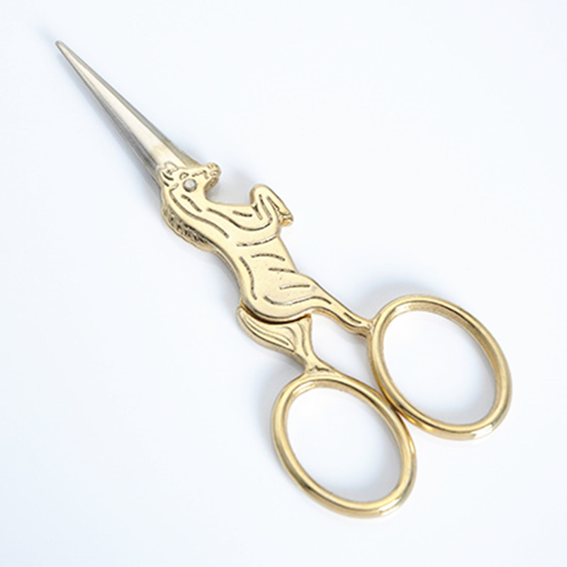 10 cm-es rozsdamentes acél európai vintage virágos retro varróolló Rövid vágó, tartós szabóolló