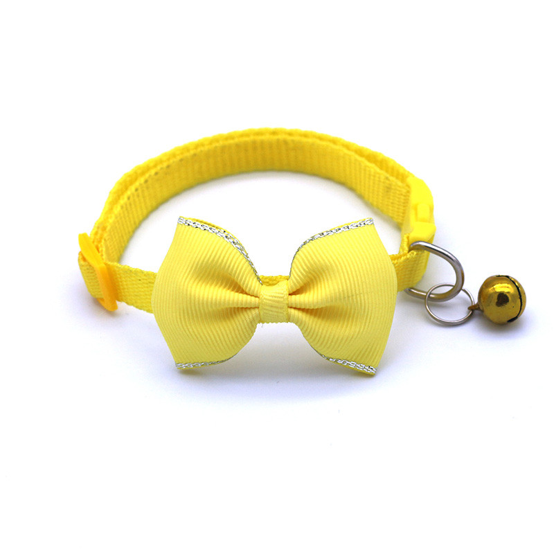 1PC ogrlice za kućne ljubimce Nove mašne za kućne ljubimce Ogrlice sa zvonom Slatke ogrlice za mačke Nabavke za kućne ljubimce Višebojni podesivi alat za presvlačenje kućnih ljubimaca Pribor za kućne ljubimce