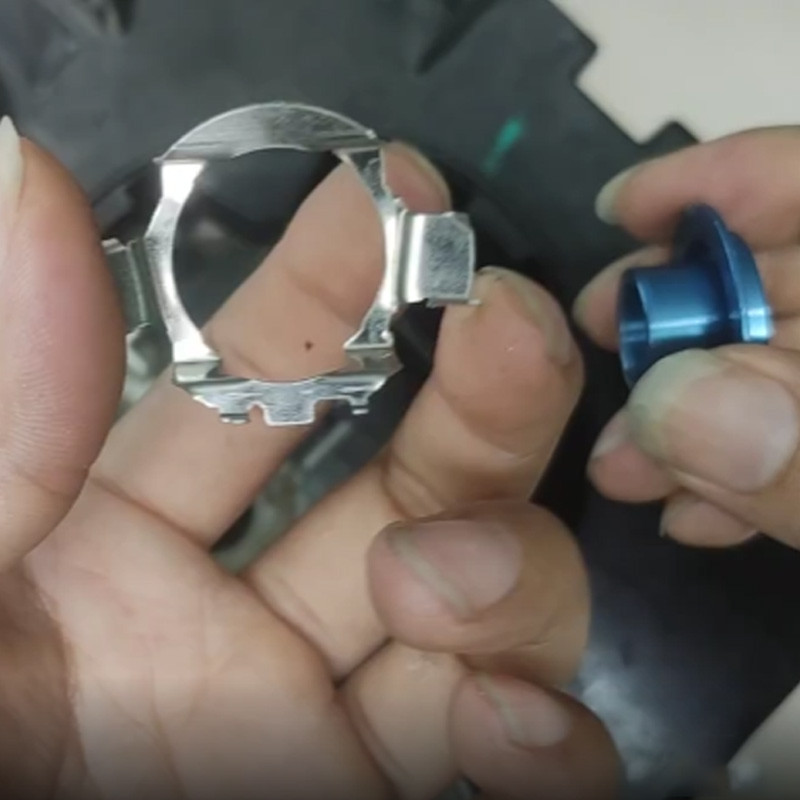 2PCS H7 LED prednja svjetla automobila Držač baze žarulje Adapter utičnica VM Sagitar Magotan Bora BMW serije 5 X5 Mercedes-Benz Audi A3 A4L A6L