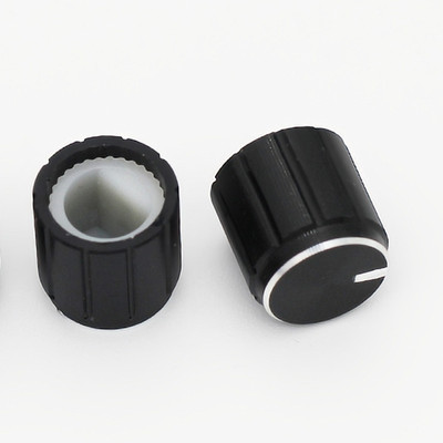 5 komada 10*10 mm ručica od aluminijske legure, potenciometar, upravljačka tipka, prekidač za glasnoću, rotirajući gumbi kodera za D-os promjera 6 mm