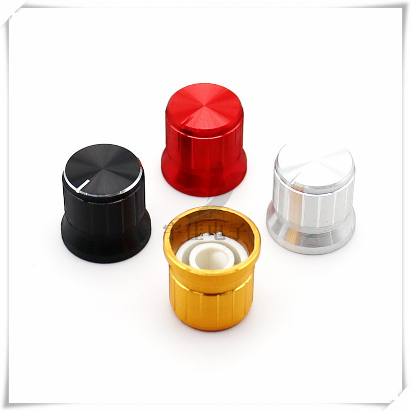 1 db alumínium gombsapka átmérő 17 mm magasság 16 mm potenciométer jeladó gomb 180 fok D belső furat 6 mm