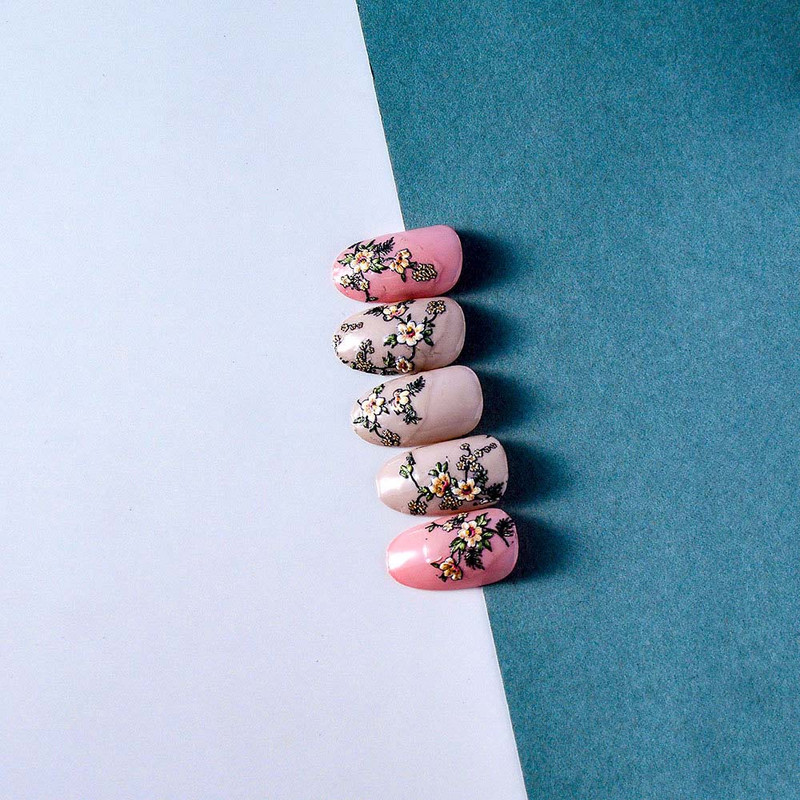 Värsked lilled Tüdrukud eelistavad lilli DIY 5D küünekleebis Geellaki ülekandeliugur Isekleepuvad maniküüri näpunäited