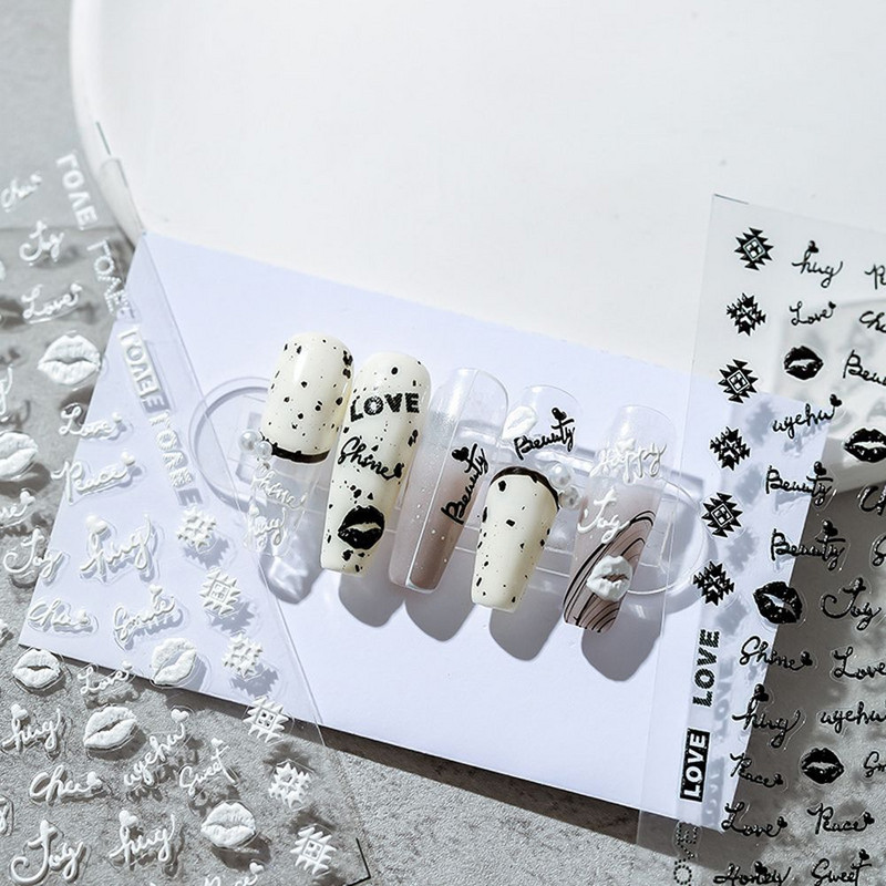Liimitav inglise tähestiku maniküüri tarvikud Südameküünte kleebised Inglise tähed Küünekleebised Küünekaunistused