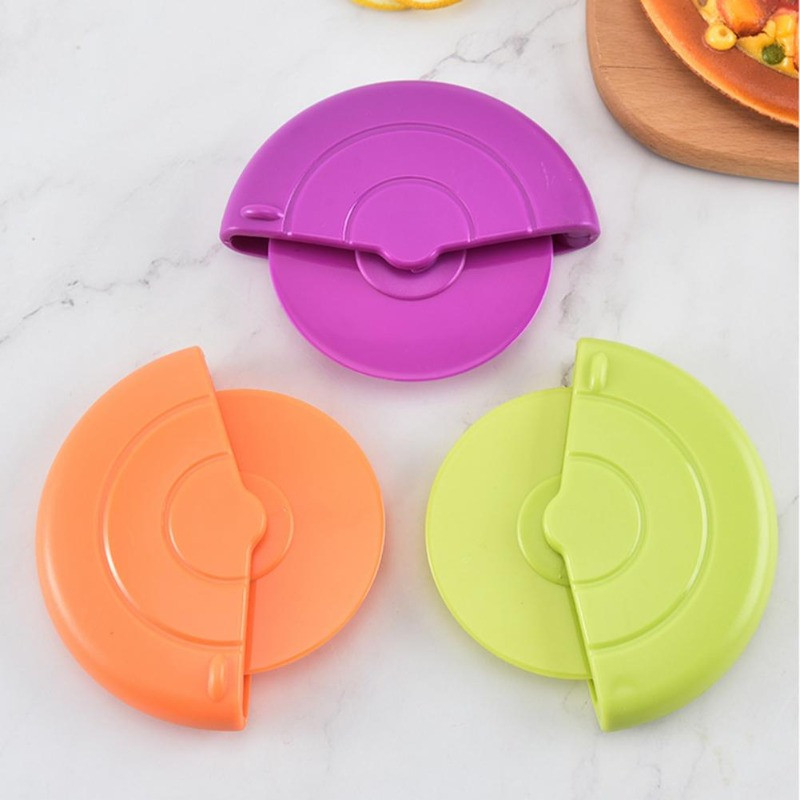 Pizza Wheel Roller Cutter Εξοικονόμηση εργασίας Αντικραδασμικό Rolling Dough Cutter Πλαστικό Scraper Pizza Roller Cutter Gadget κουζίνας