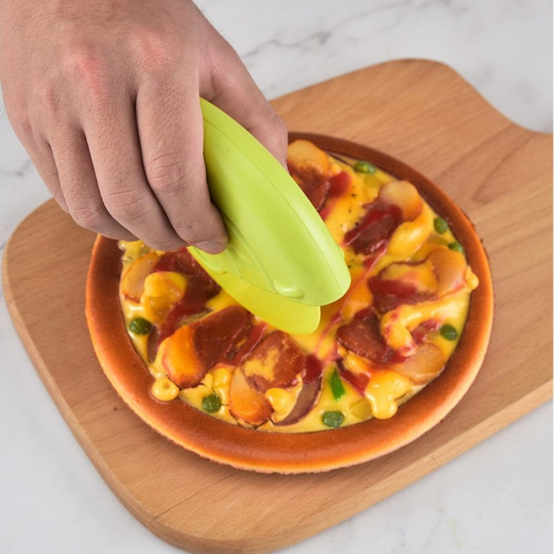 Pizza Wheel Roller Cutter Εξοικονόμηση εργασίας Αντικραδασμικό Rolling Dough Cutter Πλαστικό Scraper Pizza Roller Cutter Gadget κουζίνας