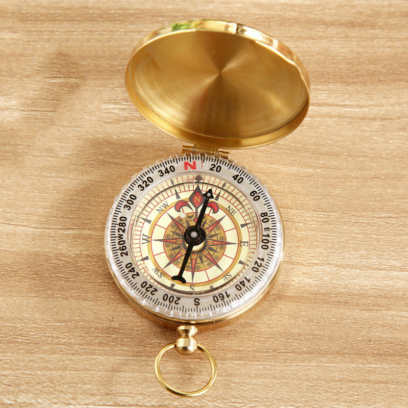 Aukštos kokybės kempingo žygiams skirtas kišeninis žalvarinis auksinis kompasas, nešiojamasis kompasas, skirtas lauko veiklai