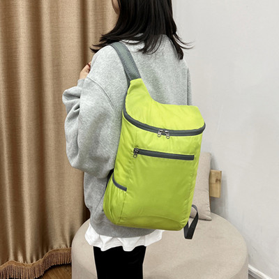 Összecsukható táska könnyű vízálló mozgatható hátizsák kültéri utazáshoz, nagy kapacitású mozgatható férfi női utazótáska