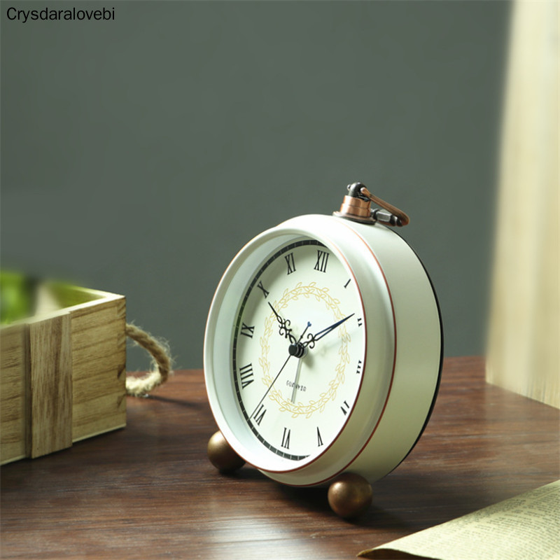 Euroopa mood Retro Loominguline Vaikne äratuskell Tudeng Magamistoa Öökapp Lihtne Väike lauakell Kodusisustus