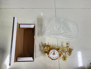 Настолен часовник във формата на трактор Орнамент Пластмасов батериен декоративен настолен часовник с игла Декорация на дома