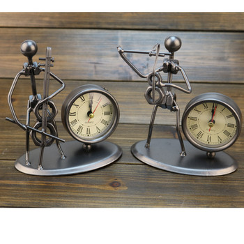 Μικρό ρολόι από ανοξείδωτο ατσάλι Creative Iron Retro Ρολόι προσωπικότητας Δώρο γενεθλίων Ψηφιακό ρολόι Επιτραπέζιο ρολόι Ρολόι γραφείου