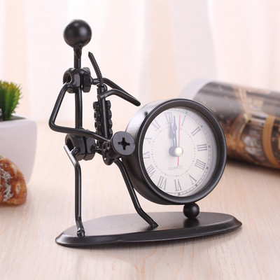 Kreatívne železné nerezové malé hodiny Iron Art Retro osobnosť hodiny narodeninový darček digitálne hodiny stolové hodinky stolové hodiny