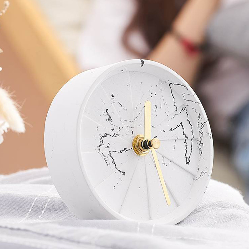 Nordic Ins Δημοφιλή Creative Sector σε σχήμα επιτραπέζιου ρολογιού από τσιμέντο Διακόσμηση επιτραπέζιου υπολογιστή Mute Concrete Μικρό επιτραπέζιο ρολόι Vintage ρολόι