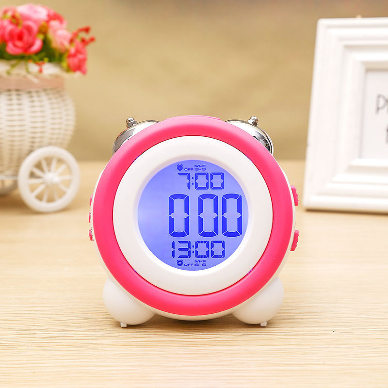 Kreatív, 4 hüvelykes ABS asztali digitális ébresztőóra dupla csengő színváltóval, éjszakai fény, nagy hangú ébresztőóra