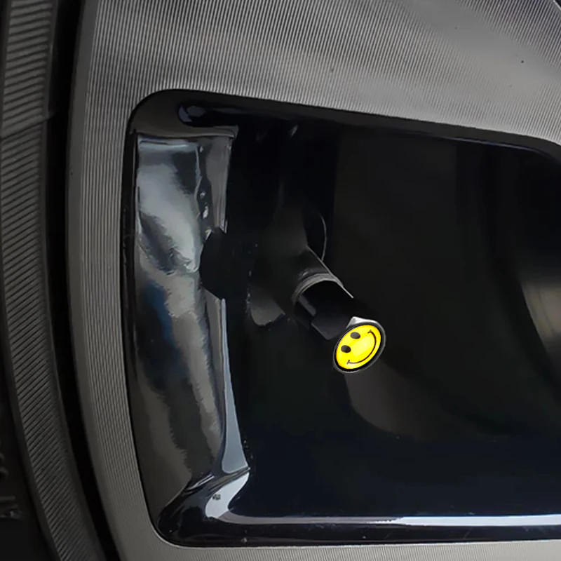 4vnt/rinkinys metalinis besišypsantis ženklelis Automobilių ratų padangų vožtuvų dangteliai madingi automobilių priedai Universalūs automobilių dviračių motociklams