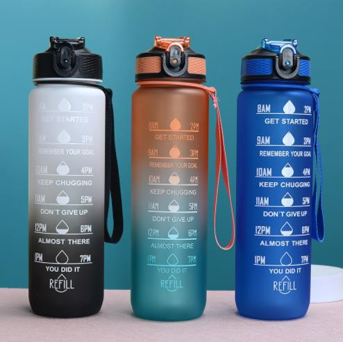 1-liitrine veepudel Time Scale Fitness Outdoor Sports Veepudelid õlgedega härmas lekkekindlate motiveerivate sporditassidega