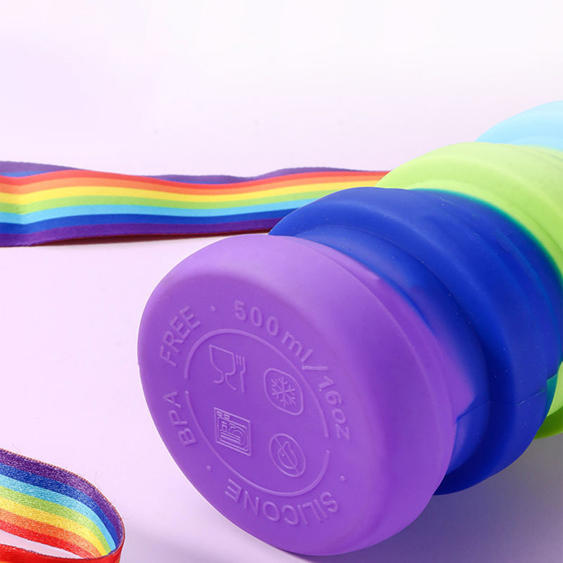 Uus 500 ml kaasaskantav sissetõmmatav silikoonpudel Kokkupandav veepudel õues sõitmiseks mõeldud joogitops karabiiniga kokkupandava tassiga