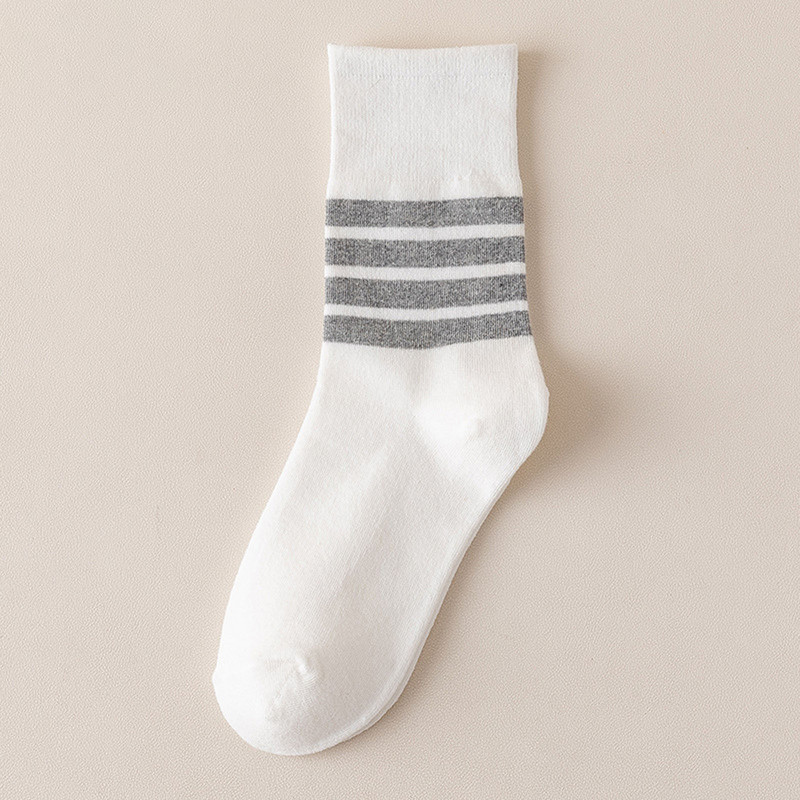 Moteriškos kojinės Spalvingos Šaunios Naujovės Mielos Suknelės Kojinės Unisex Spalvotos dryžuotos koledžo teniso pėdkelnės