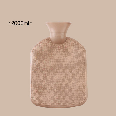 Επαναχρησιμοποιήσιμη μεγάλη τσάντα ζεστού νερού 2 λίτρων Φορητά παχύρρευστα λαστιχένια μπουκάλια ζεστού νερού Θερμότερη τσάντα θεραπείας για την ανακούφιση του πόνου
