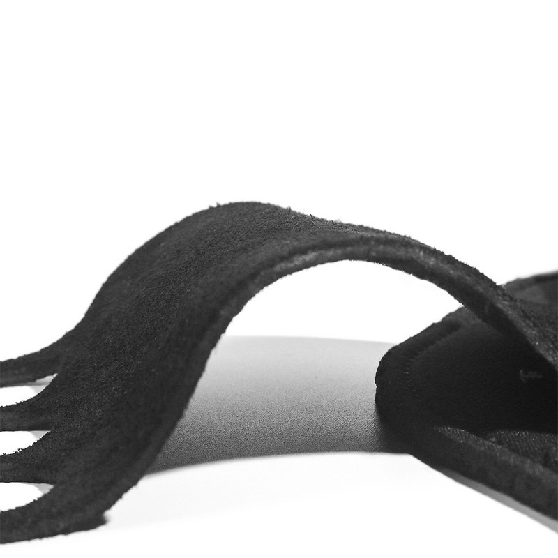 Treniruoklių salės rankenos delnų apsaugos Trijų pirštų skylučių rankos delno apsauga, neslysta iš karvės odos, reguliuojama, kad būtų galima treniruotis su traukimo varpeliais