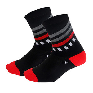 Jalgrattarattasokid Välispordi Jooksmine Korvpalli Sokid Hingavad Kulumiskindlad Kompressioonsokid Meestele Naistele 39-46 QTW023