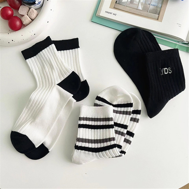 2023. aasta uued topeltnõelaga triibulised sokid naistele, tikitud rohelised puuvillased sokid, paarid, Rula Sox