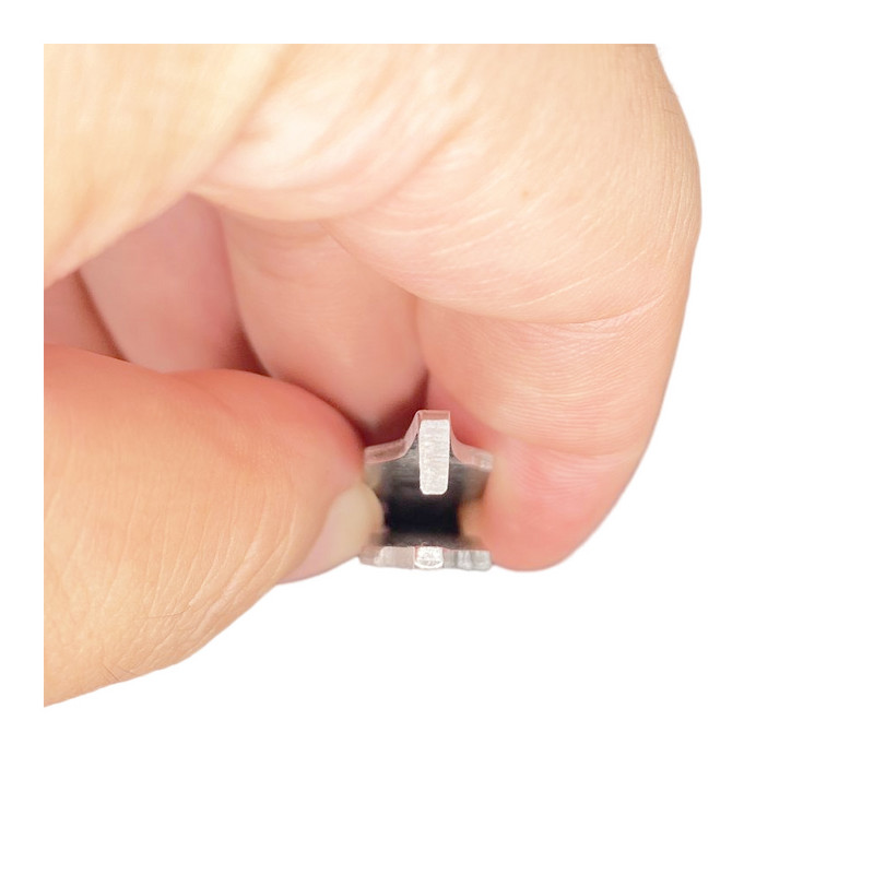 Jauko kilpos atidarytuvas Muselinės žvejybos masalas netikros žuvies Mino blizgučiais su atvira burna dvigubu žiedu, mažu žiedu