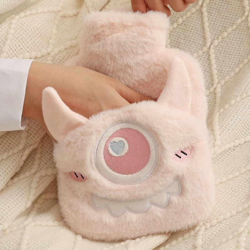 Naudingas išsklaidyti šaltą mielą animacinio filmo formos nešiojamas karšto vandens butelis bendrabučio rankų šildytuvui karšto vandens butelis