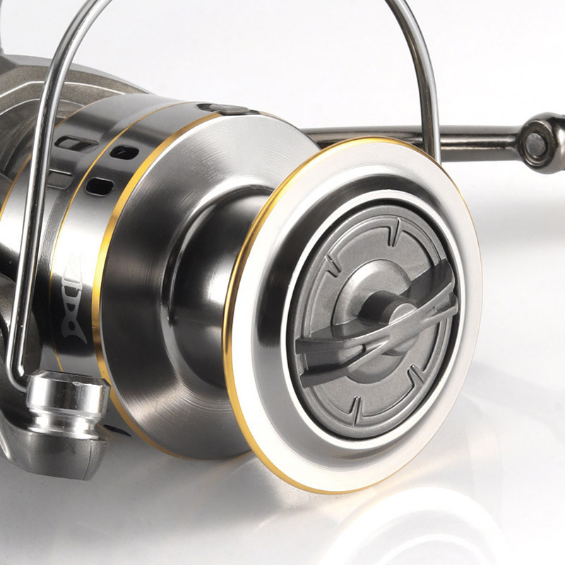 Rola za vrtenje Ultralaka metalna špula za pecanje Lagani pribor s maksimalnim otporom 18 kg Role za dugo bacanje u morskoj vodi 1000-7000Series