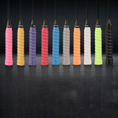 4 komada štapova za pecanje, reket, sportska traka, traka za znojenje, protuklizna traka za badminton