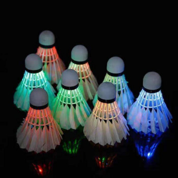 4 бр. LED волани за бадминтон Осветителни птички Волани Светещ бадминтон за спортове на открито
