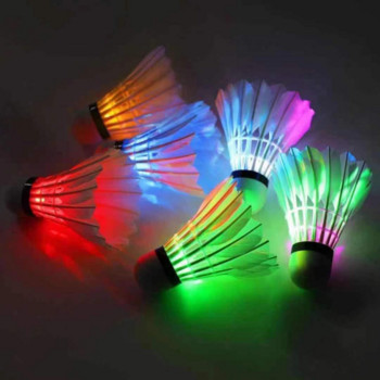 4 бр. LED волани за бадминтон Осветителни птички Волани Светещ бадминтон за спортове на открито
