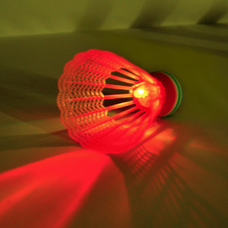 4 τεμ. LED Badminton Shuttlecocks Glow in The Dark Birdies Shuttlecock Lighting Badminton for Indoor Outdoor Sports Blue