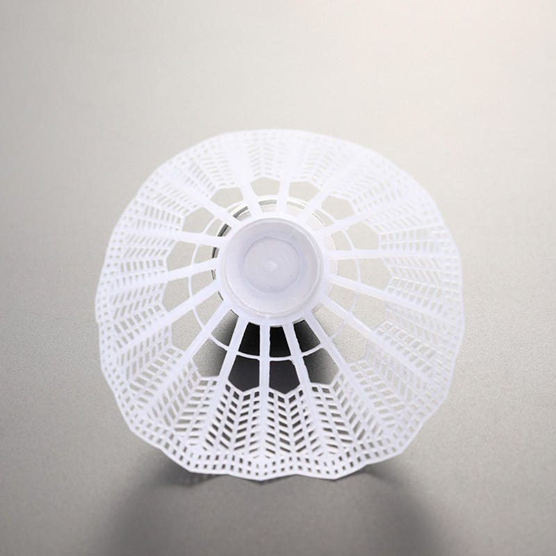 24 vnt. nailoniniai vaikiški badmintono paukščių kamuoliukai, skirti vaikų sporto veiklai lauke (balta)