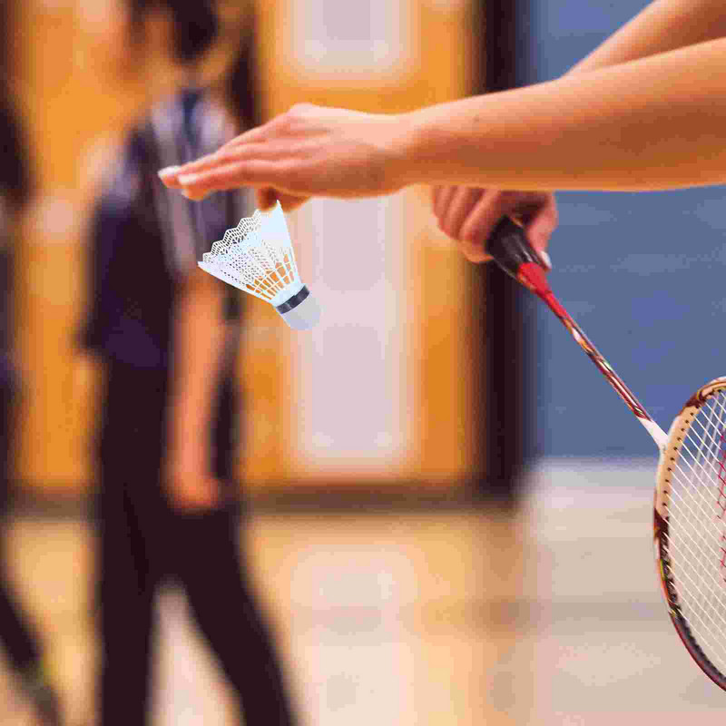 WINOMO 12 bucăți volante din nailon pentru antrenament badminton din plastic cu stabilitate și durabilitate deosebite pentru sporturi în aer liber în interior