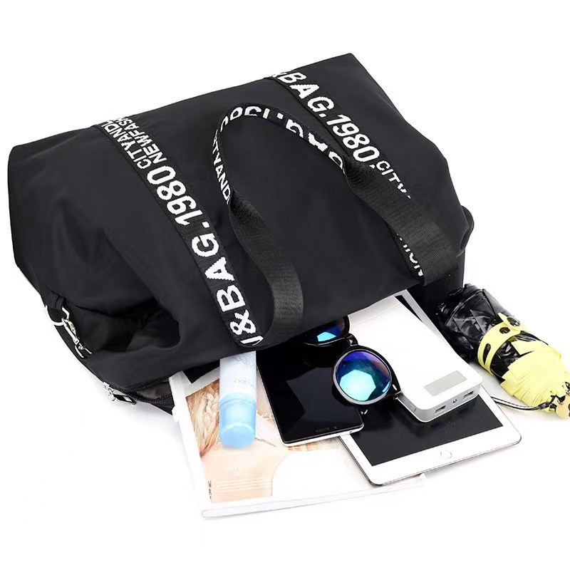 Spordisaalikotid Naiste õlakotid Suure mahutavusega moedisain naiste käekott Kvaliteetne nailonist naiste välireisikotid