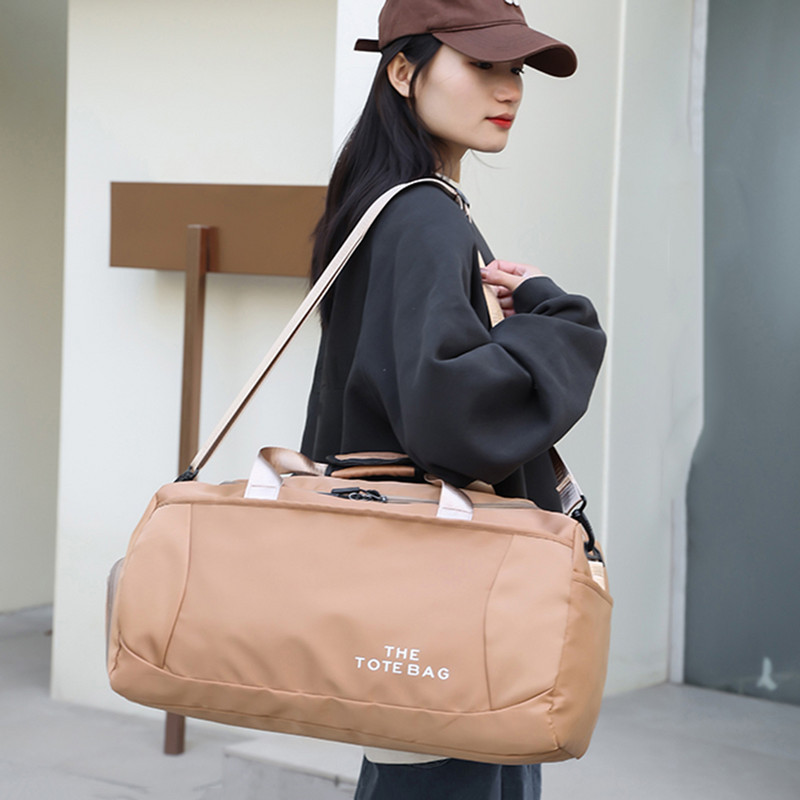 Välistingimustes kasutatav treeningkott, kuiv ja märg eraldatud multifunktsionaalne reisihoiukott Matkamine Kämping Nailonist veekindlad kottpüksid