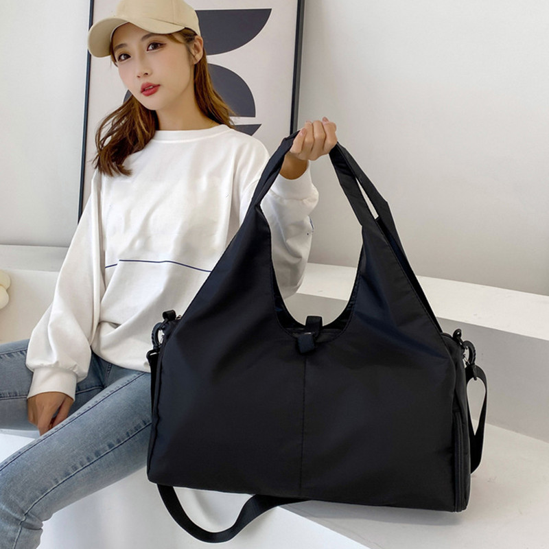 Unisex modna višenamjenska fitnes torba velikog kapaciteta Oxford vodootporna tkanina Ženska sportska torba Gym Girl Torba na rame