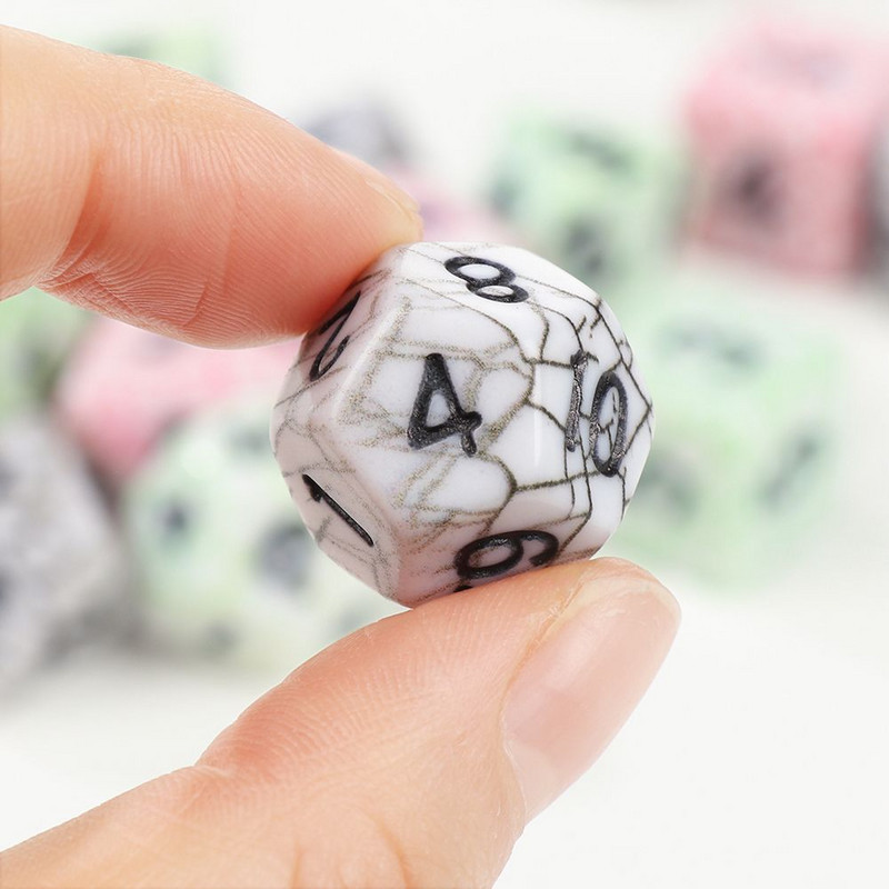 7 tk / komplekt Polyhedral 7 täringukomplekti täringud TRPG jaoks DND tarvikud D4 D6 D8 D10 D12 D20 Täringud lauakaardimängude matemaatikamängude jaoks