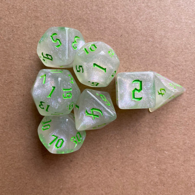 7tk/komplekt Väliskaubandus Uus toode Uus font White Chameleon Dice Lauamäng Running Group