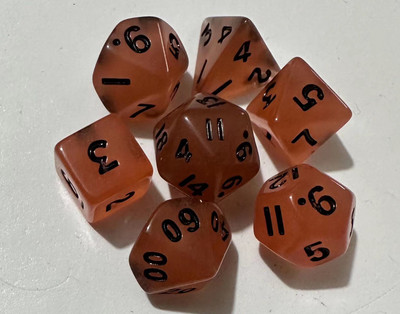 7vnt./rinkinys Skaidrus fluorescencinis kelių aspektų kauliukų rinkinys Stalo žaidimų priedai